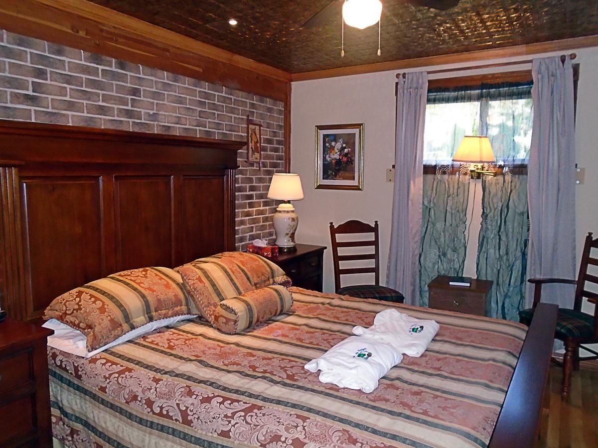 Gite La Halte Du Verger Bed And Breakfast Rivière-du-Loup Exterior foto